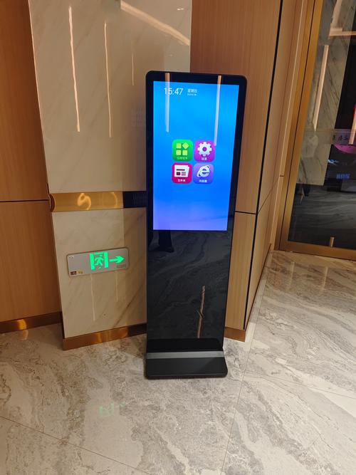 立式廣告機 高清網(wǎng)絡(luò)宣傳觸摸一體機在酒店商場的應用與價值